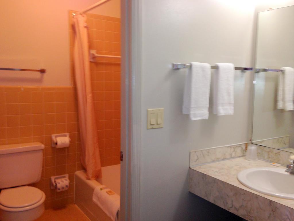 Valley Inn - Hamilton Ga Стая снимка